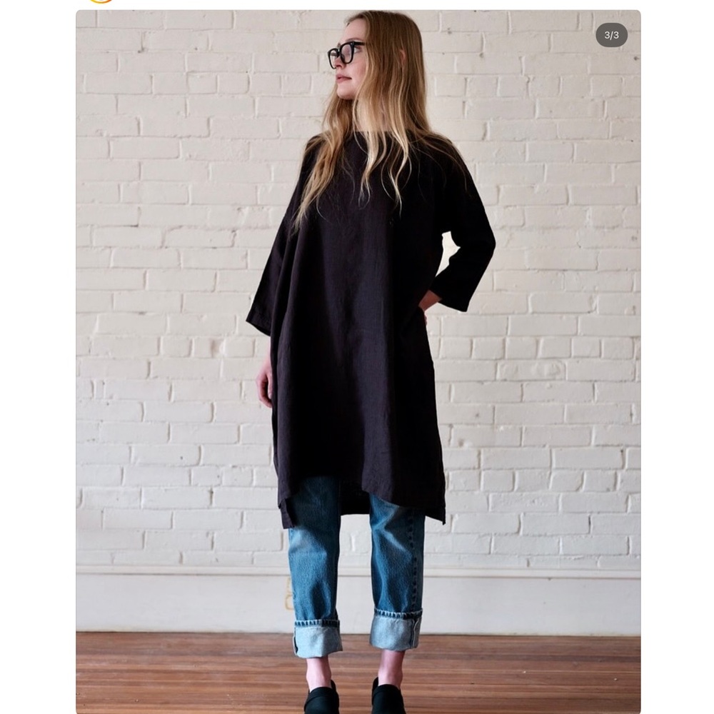 Classic black linen box dress from Artemesia, M
